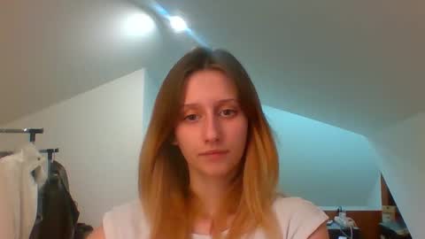 L U N A  online show from January 15, 3:07 pm