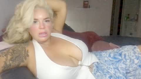 Luna Daddys Girl online show from February 16, 12:21 am