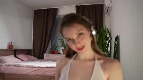 lunalike online show from October 31, 6:23 pm