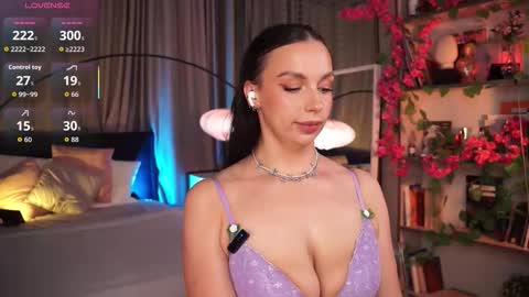 Luna  next streams Mon Tue Fri Sat Sun 8pm-5am gmt0 online show from September 16, 9:01 pm