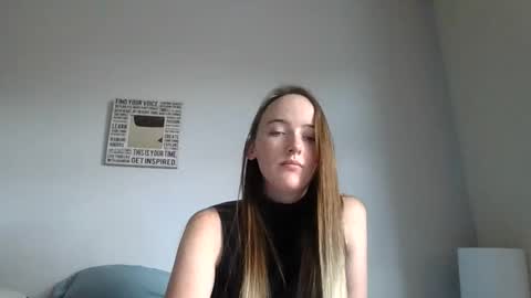 Snapshot of lunapixie2020 chatting on September 23, 6:17 pm lunapixie2020 online show from September 23, 6:17 pm