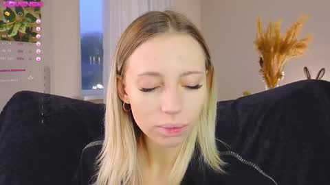 Kelly online show from October 16, 2:41 pm