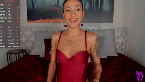 Snapshot of lunaruso chatting on January 11, 8:10 pm Luna Ruso online show from January 11, 8:10 pm