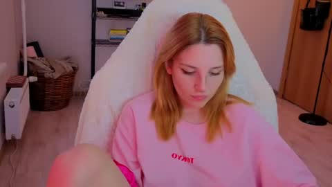 Kate online show from July 28, 2:13 pm