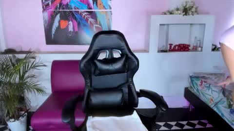 LunoxLili online show from September 20, 4:27 pm