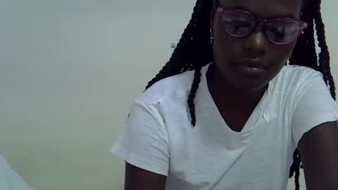 Snapshot of lupitah_ chatting on February 11, 11:44 pm sweet girl online show from February 11, 11:44 pm