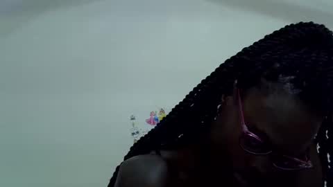 Snapshot of lupitah_ chatting on February 23, 10:16 pm sweet girl online show from February 23, 10:16 pm