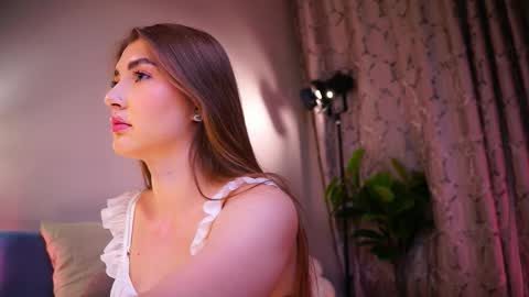 Eva online show from November 30, 8:46 pm