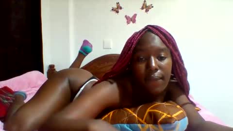 lushlola254 online show from December 19, 8:06 am