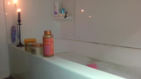 Listful Lillith online show from February 19, 5:29 am