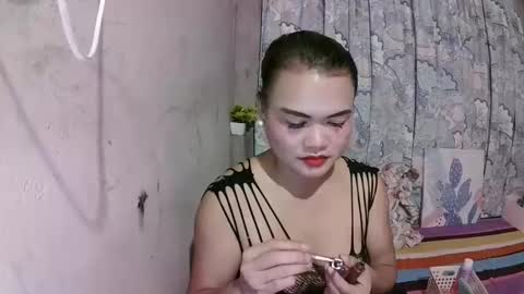 Flora Mae online show from February 15, 2:16 pm