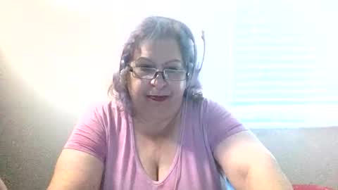 Snapshot of lustybustygal chatting on October 29, 7:27 pm lustyNbusty online show from October 29, 7:27 pm