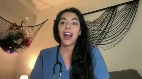 luxcher22 online show from November 6, 4:40 am