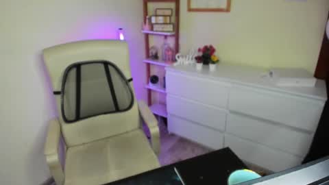 Diana online show from February 25, 1:53 pm