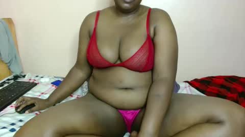 luzremi online show from May 19, 1:56 am