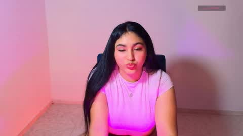 LYA DUBOIS  online show from May 7, 2:43 pm