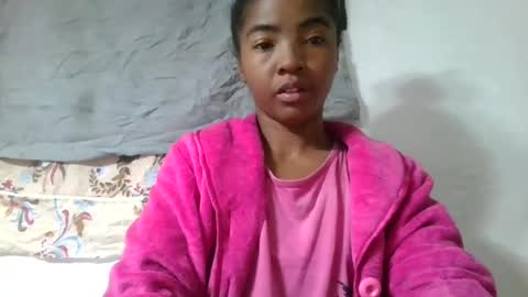 lydie856696 online show from July 25, 3:02 am
