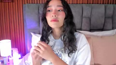 Lyhana Lee online show from October 3, 12:10 pm