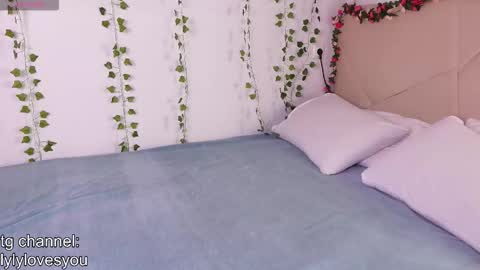 Lyly   online show from December 1, 5:44 am