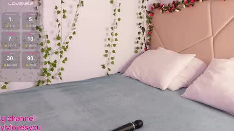 Lyly   online show from October 7, 5:45 am