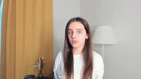 Lina online show from December 2, 7:10 am