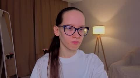 Sara online show from March 12, 4:20 pm