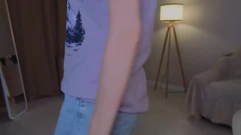 Sara online show from February 6, 4:32 pm