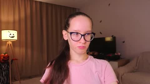 Sara online show from November 9, 4:25 pm