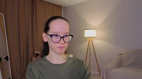 Sara online show from February 7, 4:33 pm