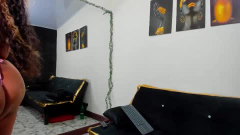 Lynn jonnes online show from October 5, 3:55 am