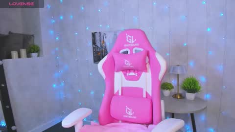 Lynn online show from October 5, 1:10 am