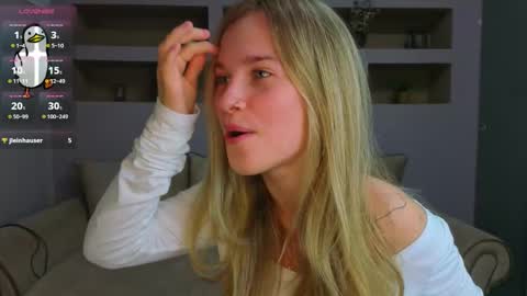 Lynn online show from November 6, 3:29 pm