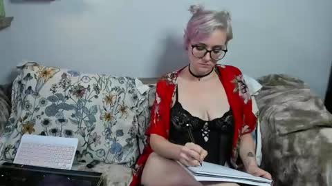Lyra Greene online show from July 27, 6:10 am