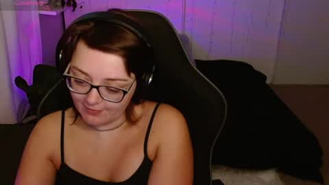 Snapshot of lyrajrose chatting on October 3, 3:39 pm Lyra Rose online show from October 3, 3:39 pm