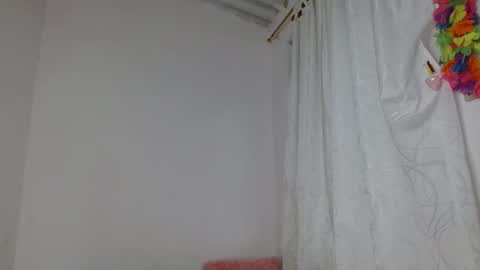 maaddy_thompson online show from September 23, 9:57 pm