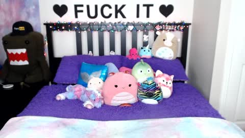 Mackenzie Wolfe online show from December 20, 7:12 am