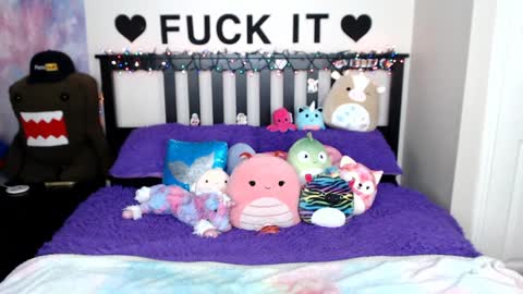 Mackenzie Wolfe online show from December 22, 8:16 am