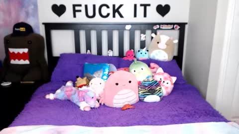 Mackenzie Wolfe online show from January 11, 5:56 am