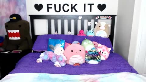 Mackenzie Wolfe online show from March 10, 6:05 am