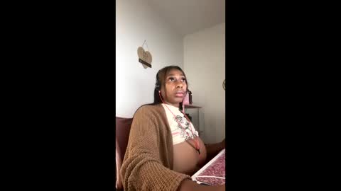 madam_glam online show from February 26, 5:34 pm