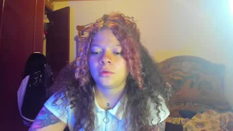 Snapshot of madam_sativa chatting on February 10, 10:51 pm di online show from February 10, 10:51 pm