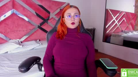 Snapshot of madame_ibby chatting on December 29, 7:43 pm madame ibby online show from December 29, 7:43 pm