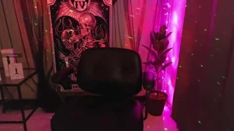 Madame La online show from July 8, 9:44 am