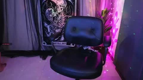 Madame La online show from May 27, 1:57 am