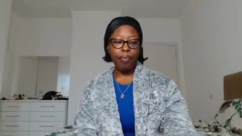 YourMadamIndigo online show from December 18, 2:11 pm