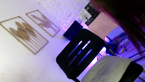 maddie_24xx online show from July 3, 5:35 am