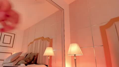    online show from April 17, 9:50 pm