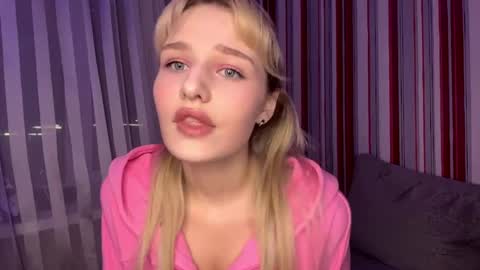 Maddy online show from March 31, 3:56 pm