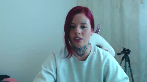 Snapshot of maddy_vicius19 chatting on September 17, 10:41 pm maddy_vicius19 online show from September 17, 10:41 pm