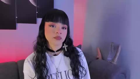 Maddy  online show from February 10, 8:31 pm